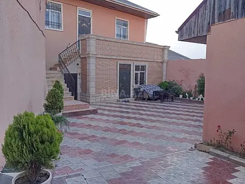 Satılır 6 otaqlı həyət evi 150 m²