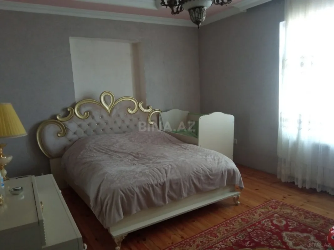 Satılır 6 otaqlı həyət evi 150 m²