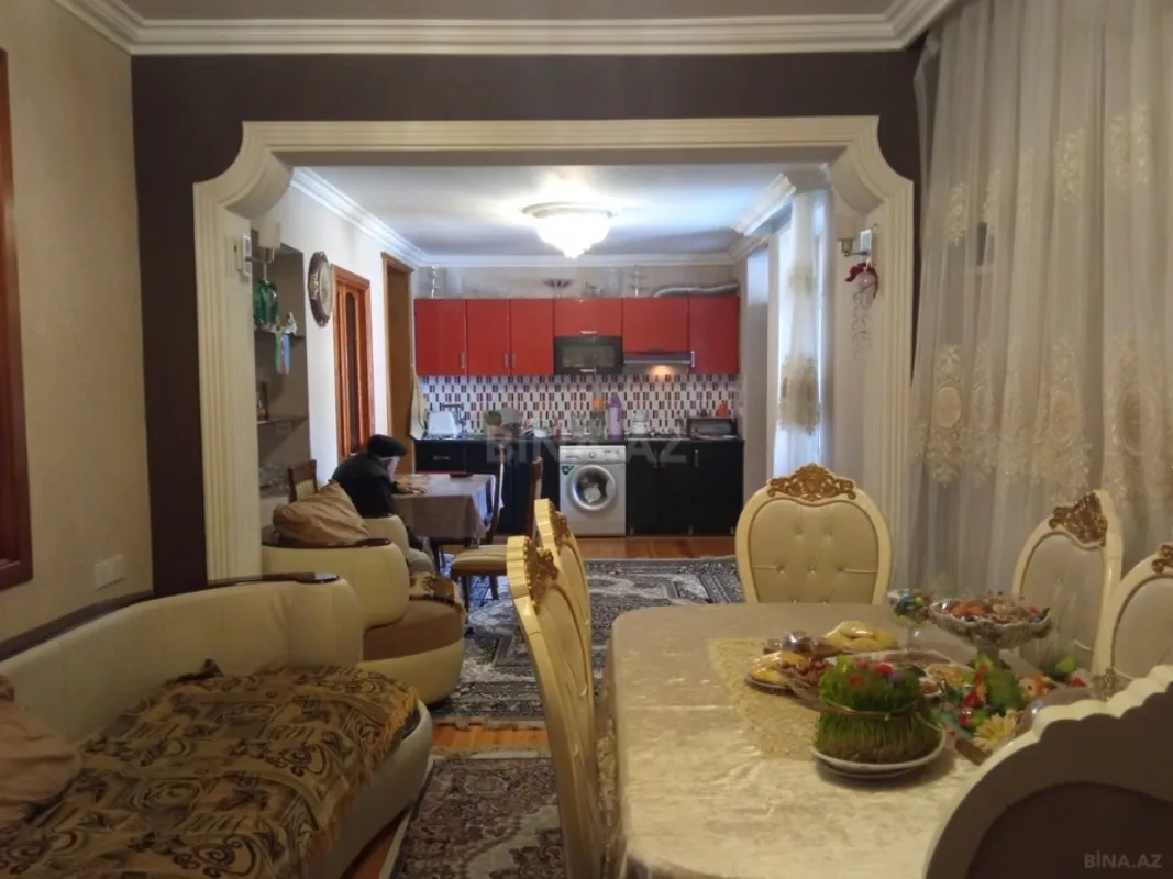Satılır 6 otaqlı həyət evi 150 m²