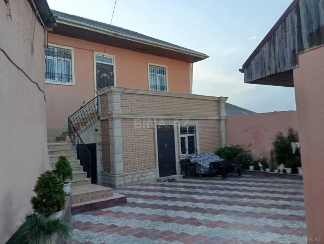 Satılır 6 otaqlı həyət evi 150 m²