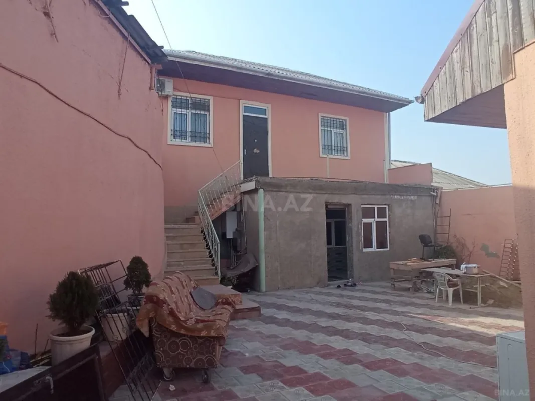 Satılır 6 otaqlı həyət evi 150 m²