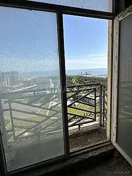 Satılır 3 otaqlı mənzil 155 m²