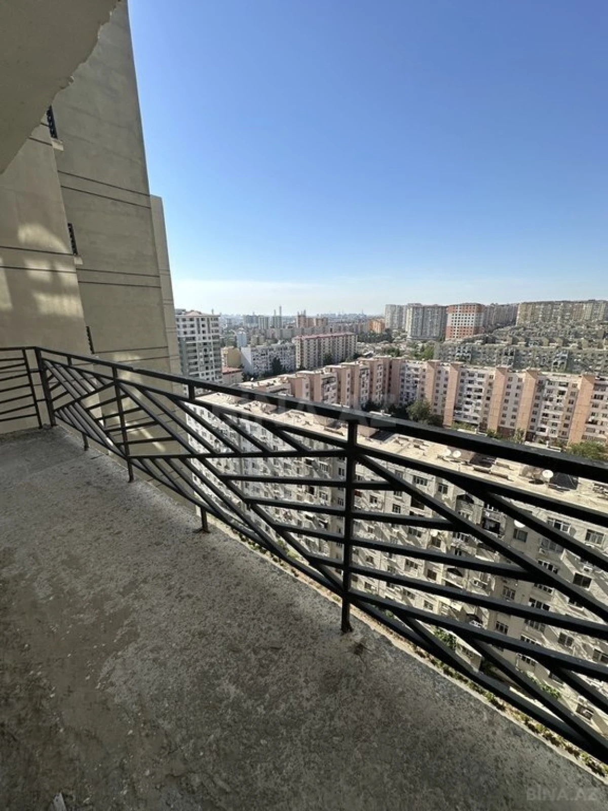 Satılır 3 otaqlı mənzil 155 m²