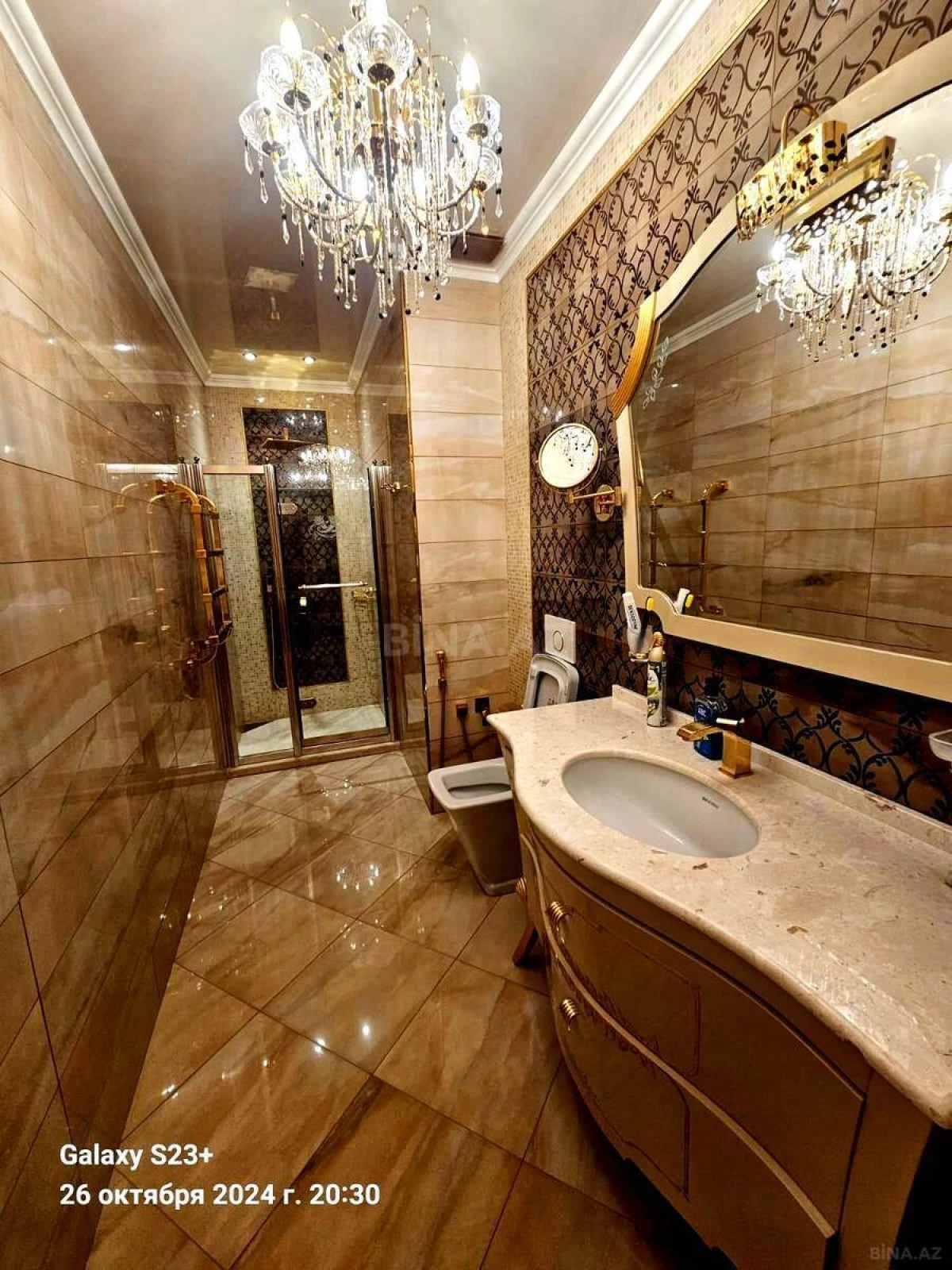 Satılır 5 otaqlı mənzil 286 m²