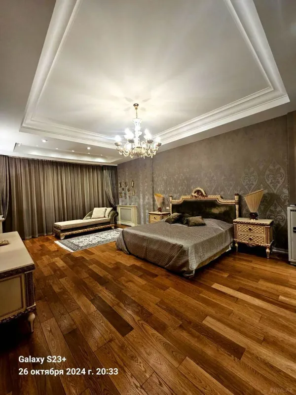 Satılır 5 otaqlı mənzil 286 m²