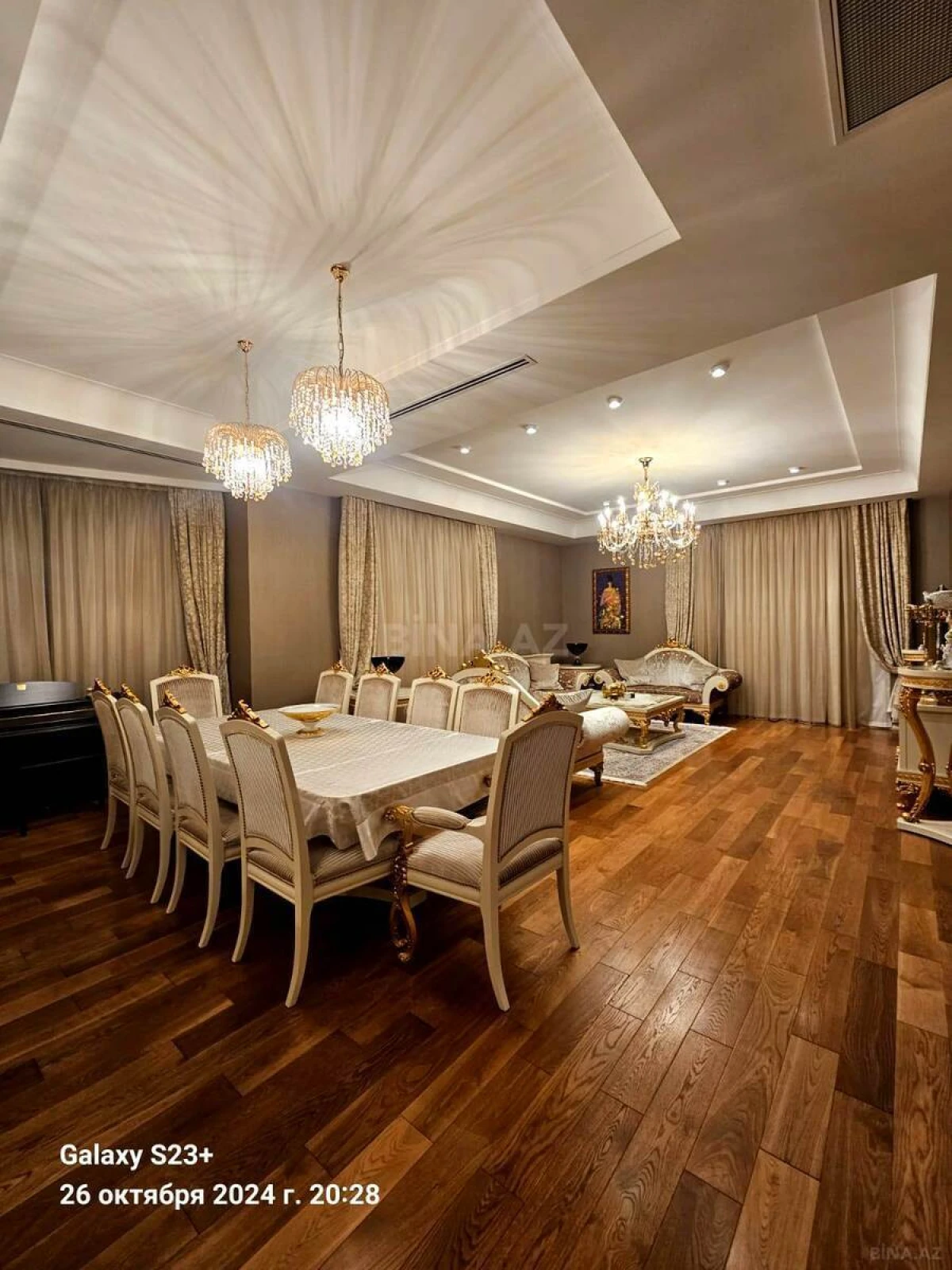 Satılır 5 otaqlı mənzil 286 m²