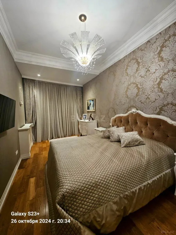 Satılır 5 otaqlı mənzil 286 m²