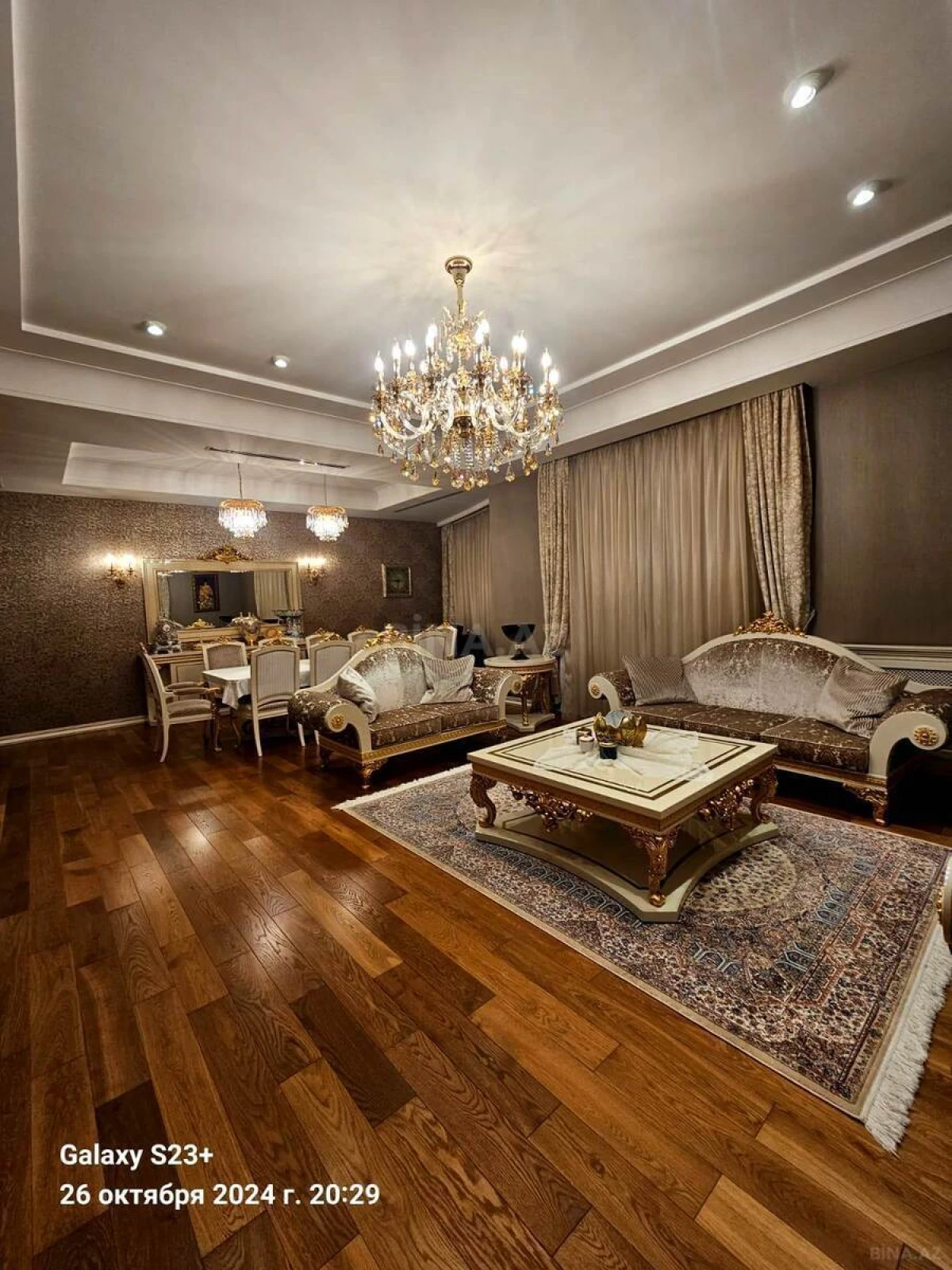 Satılır 5 otaqlı mənzil 286 m²