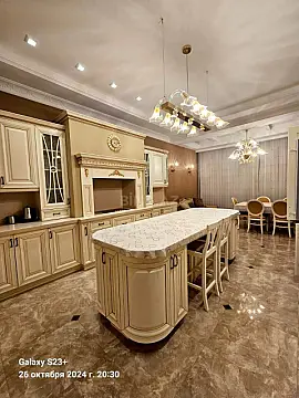 Satılır 5 otaqlı mənzil 286 m²