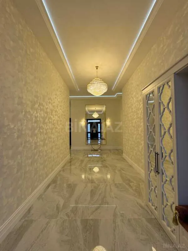 Satılır 6 otaqlı həyət evi 400 m²