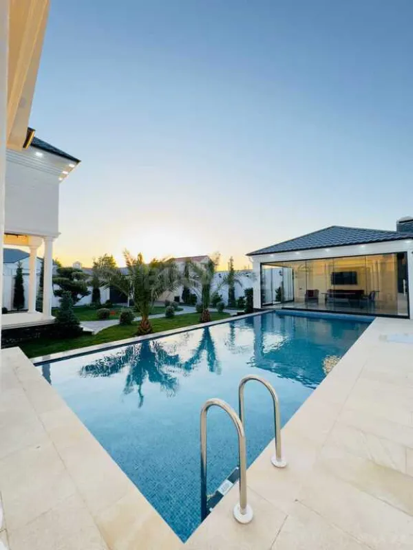 Satılır 6 otaqlı həyət evi 400 m²