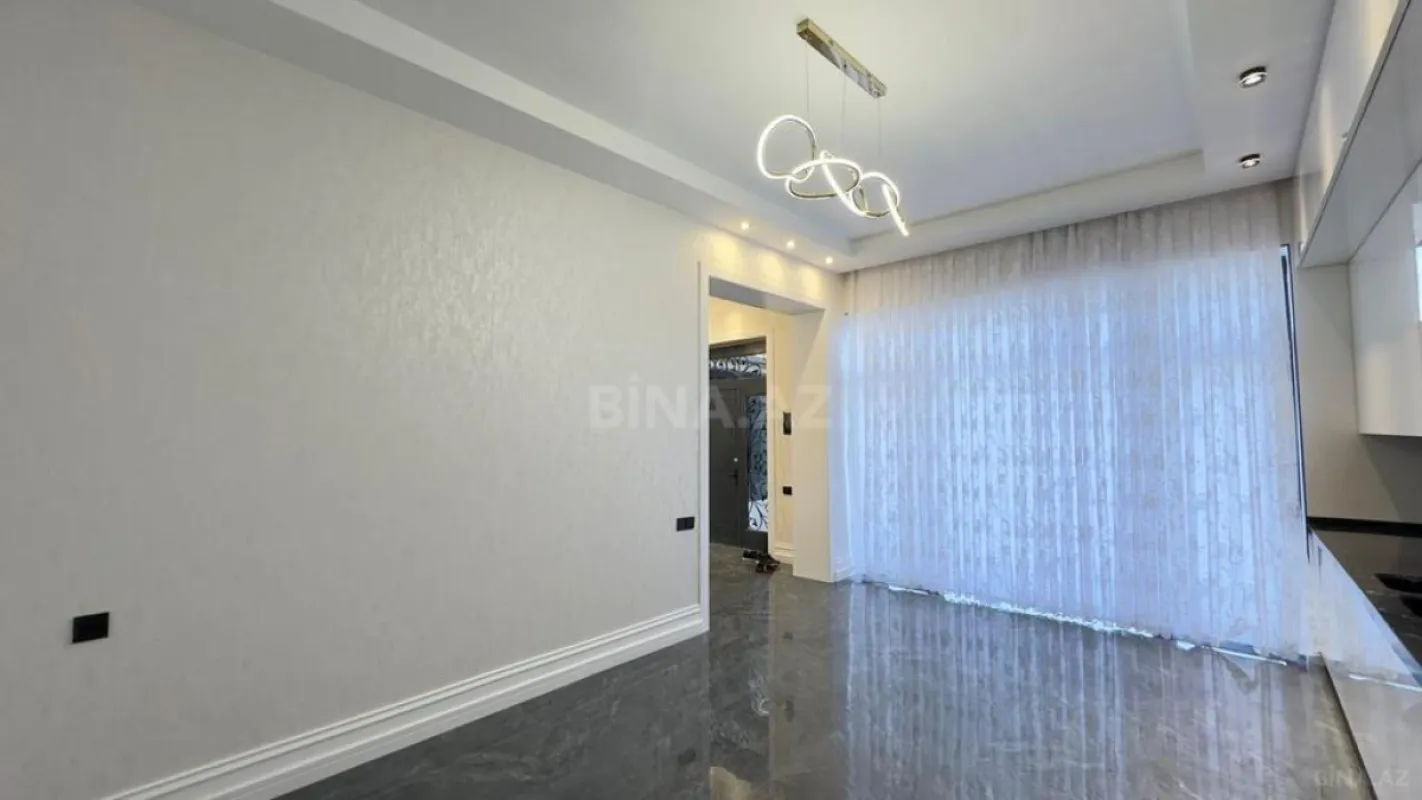 Satılır 4 otaqlı həyət evi 400 m²