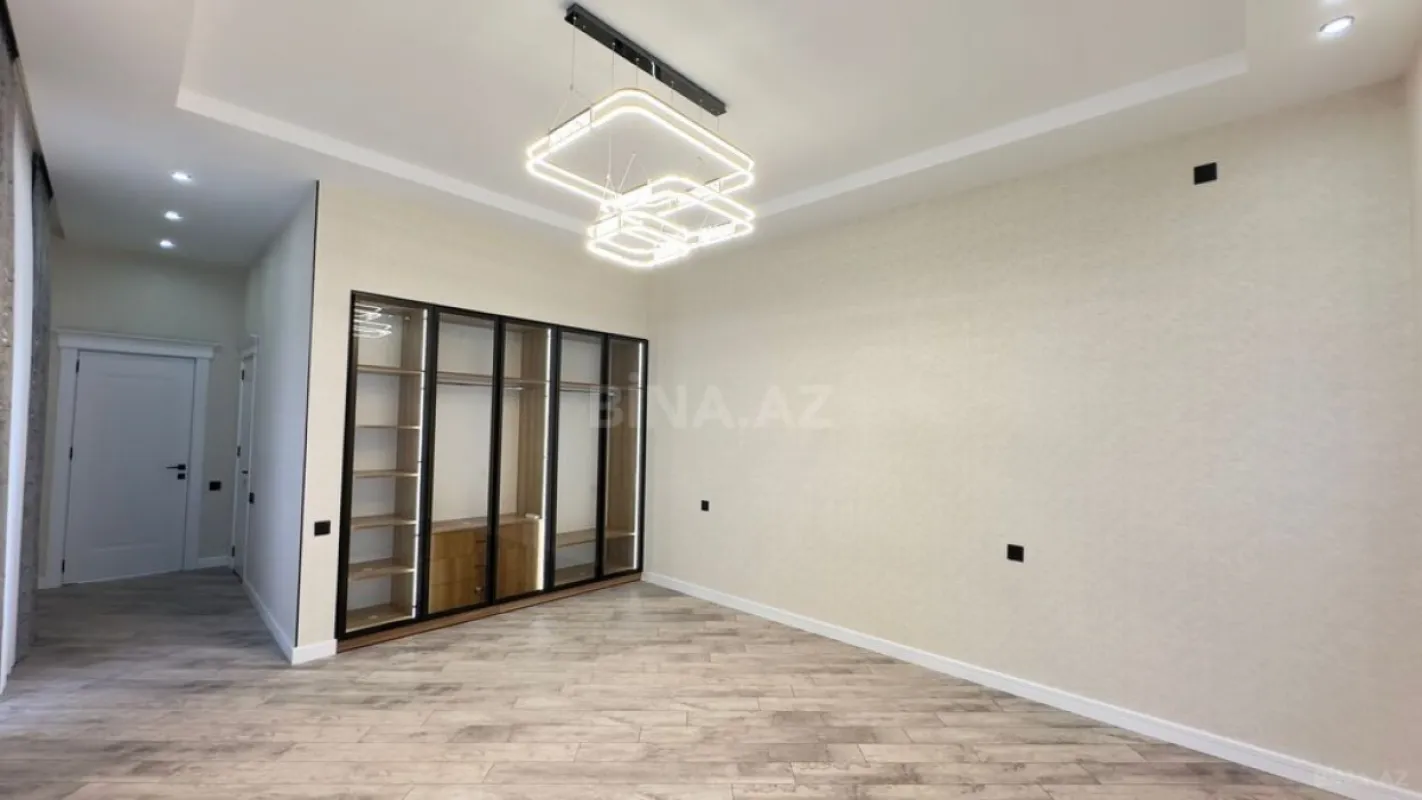 Satılır 4 otaqlı həyət evi 400 m²