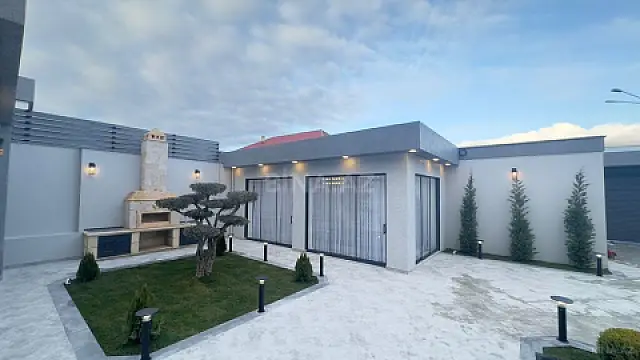 Satılır 4 otaqlı həyət evi 400 m²