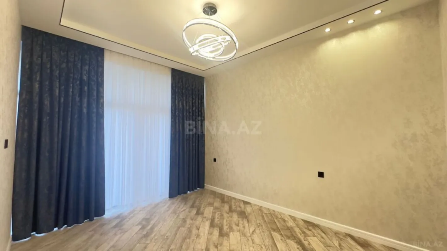 Satılır 4 otaqlı həyət evi 400 m²