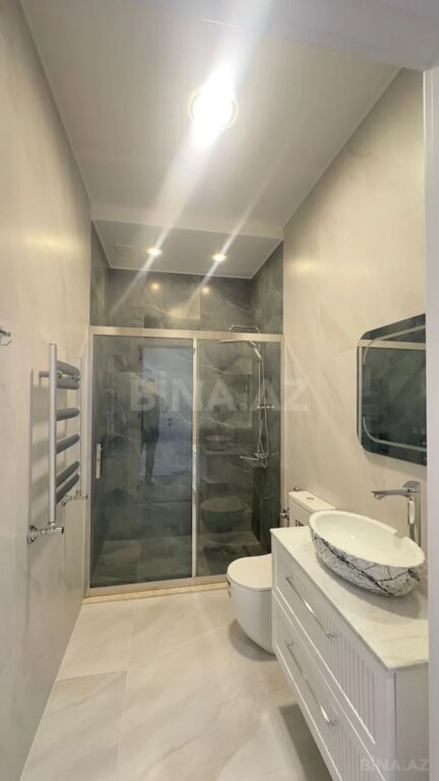 Satılır 4 otaqlı həyət evi 400 m²