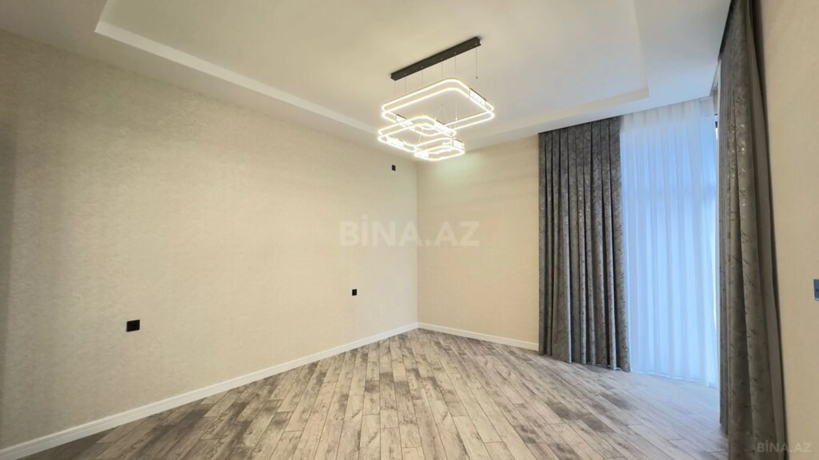 Satılır 4 otaqlı həyət evi 400 m²