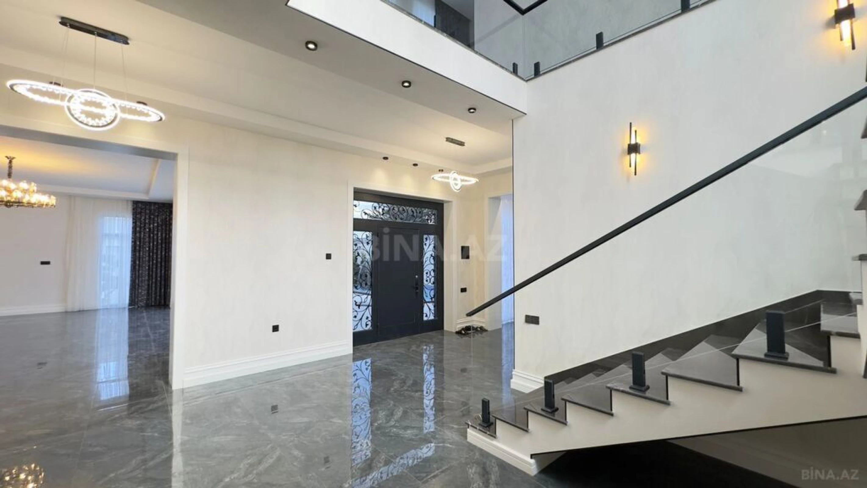 Satılır 4 otaqlı həyət evi 400 m²