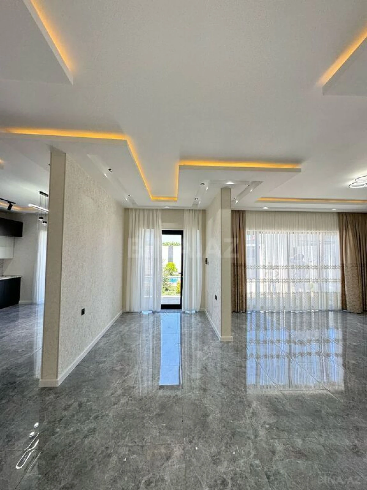 Satılır 4 otaqlı həyət evi 160 m²