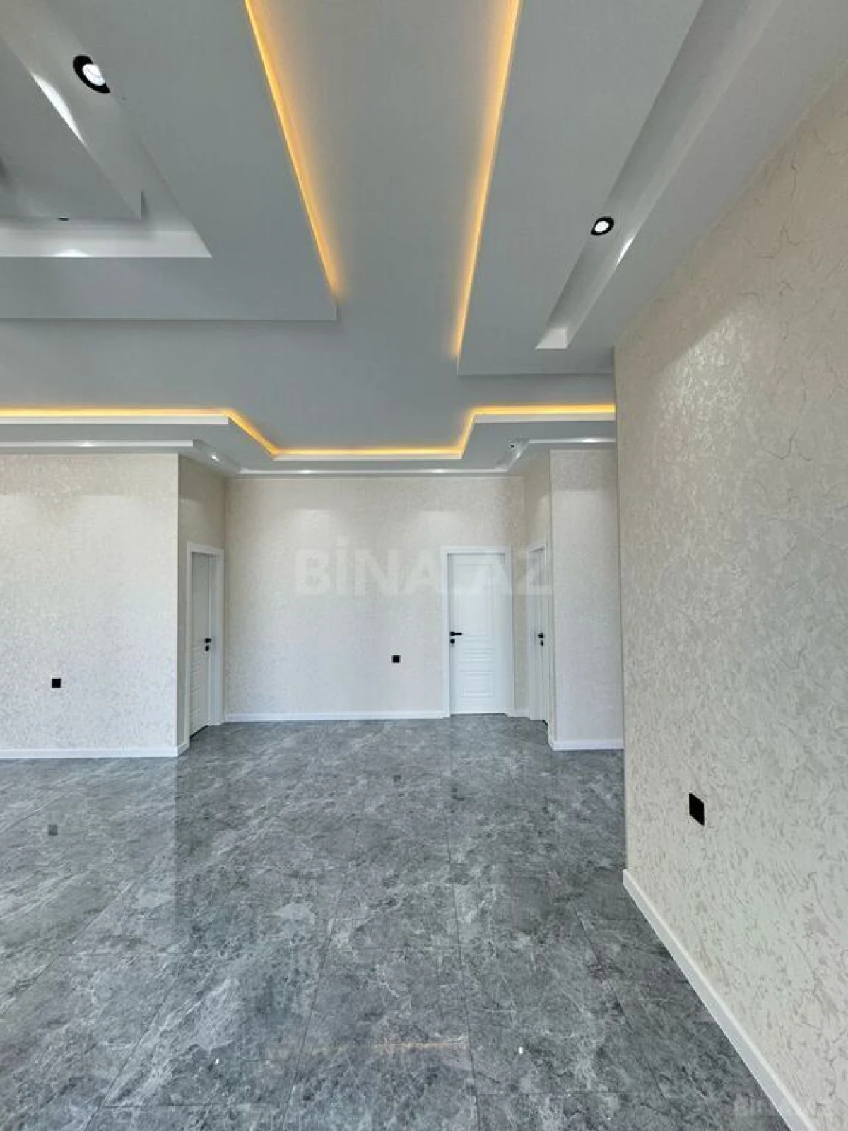 Satılır 4 otaqlı həyət evi 160 m²