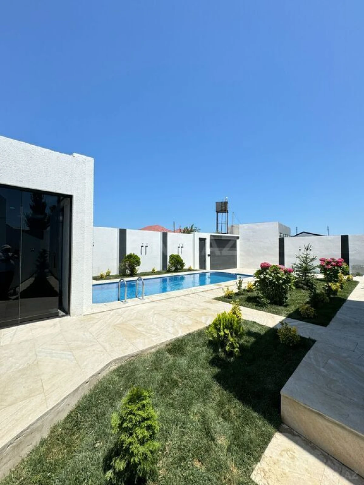 Satılır 4 otaqlı həyət evi 160 m²