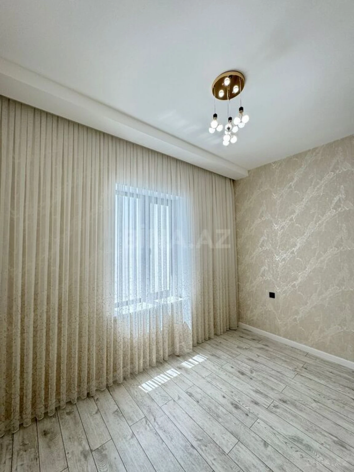 Satılır 4 otaqlı həyət evi 160 m²
