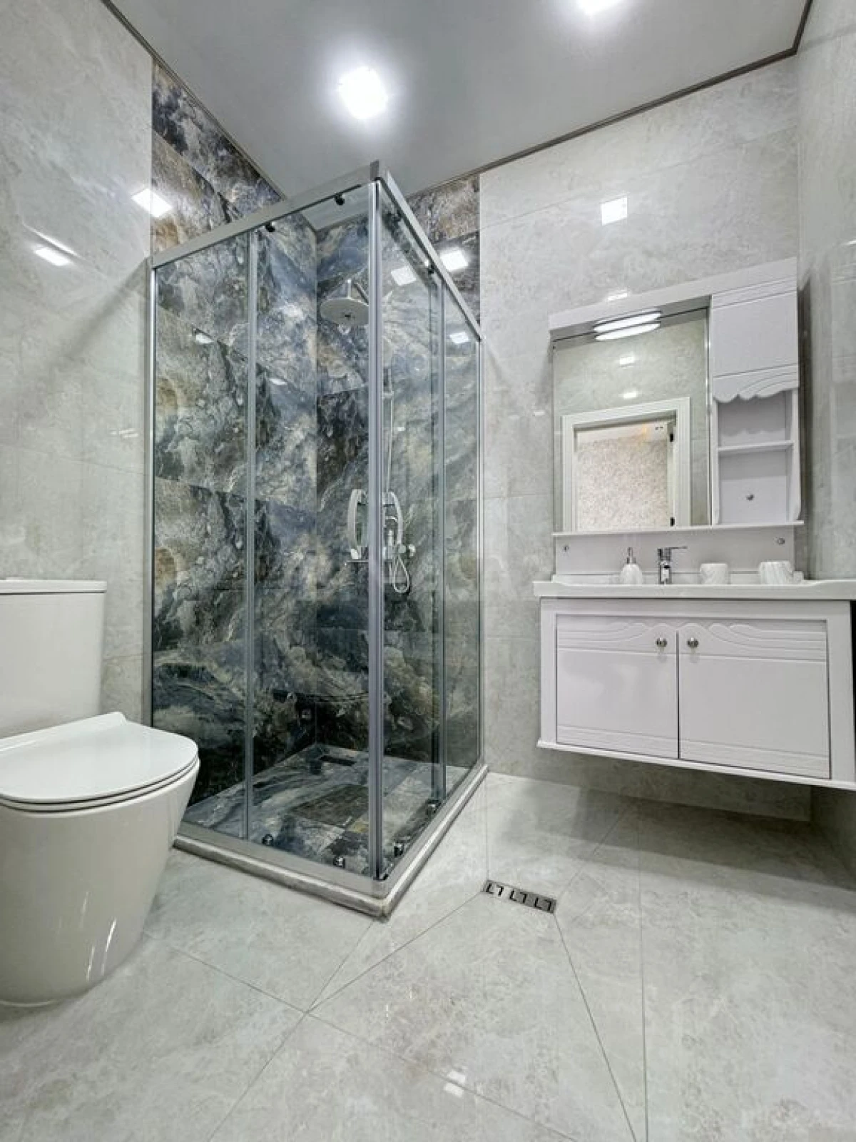 Satılır 4 otaqlı həyət evi 160 m²