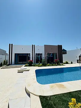 Satılır 4 otaqlı həyət evi 160 m²