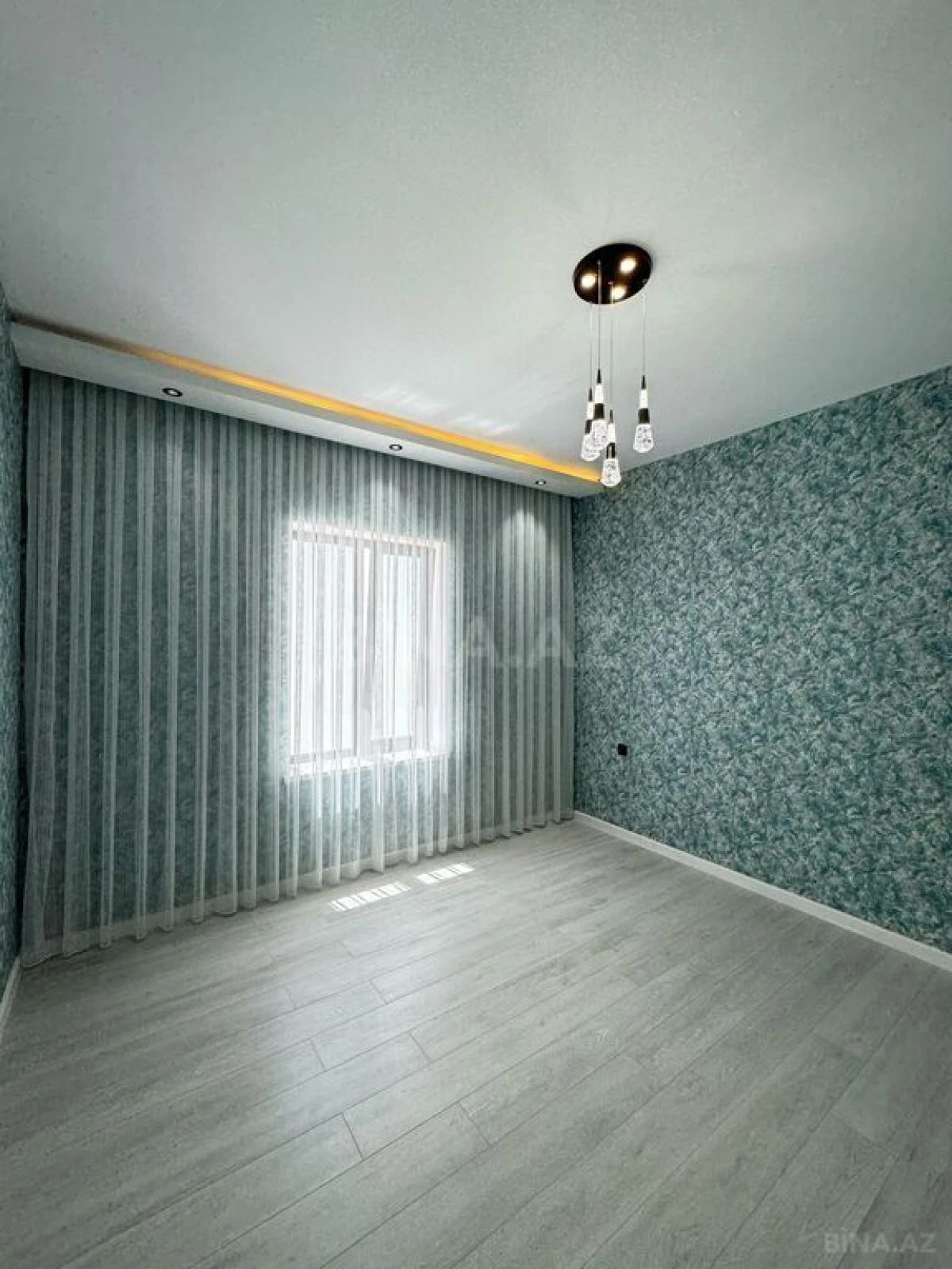 Satılır 4 otaqlı həyət evi 160 m²