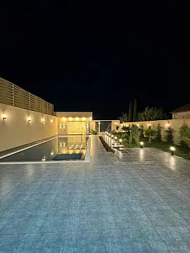 Satılır 5 otaqlı həyət evi 450 m²