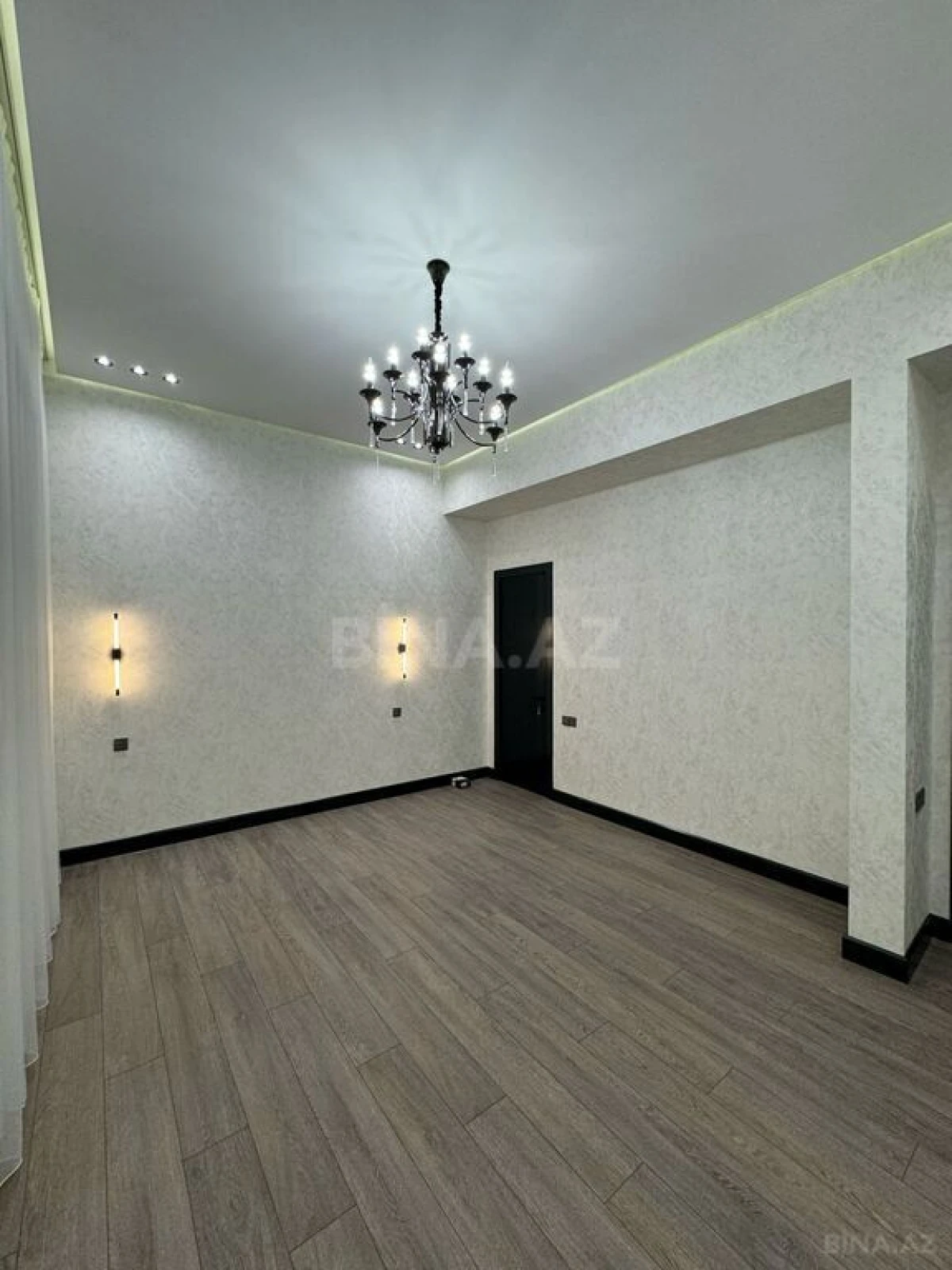 Satılır 5 otaqlı həyət evi 450 m²