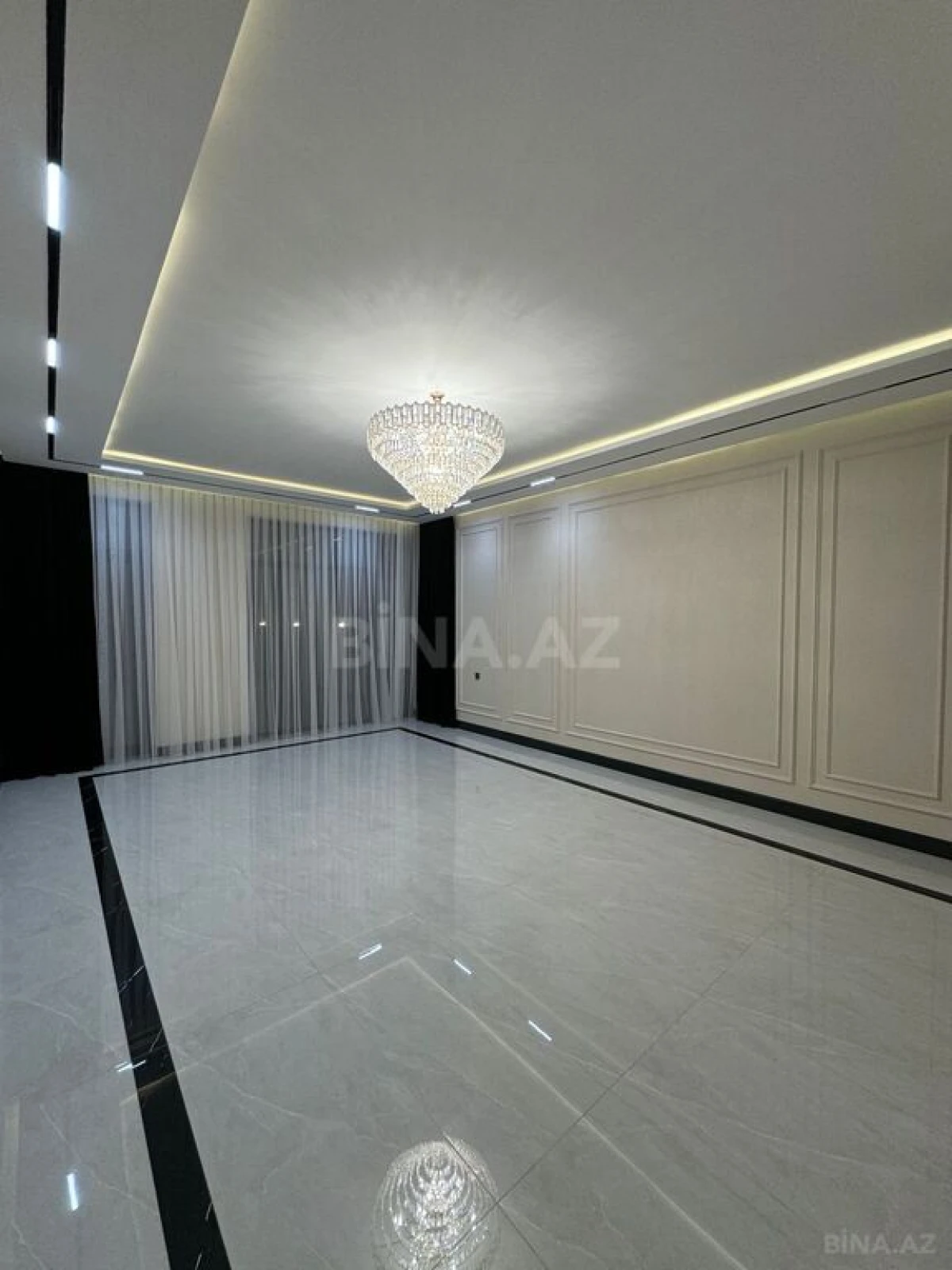 Satılır 5 otaqlı həyət evi 450 m²