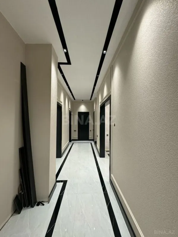 Satılır 5 otaqlı həyət evi 450 m²