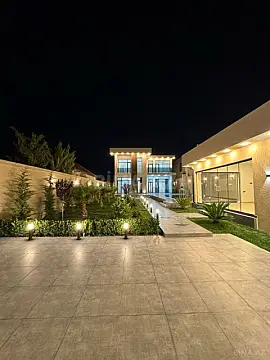 Satılır 5 otaqlı həyət evi 450 m²
