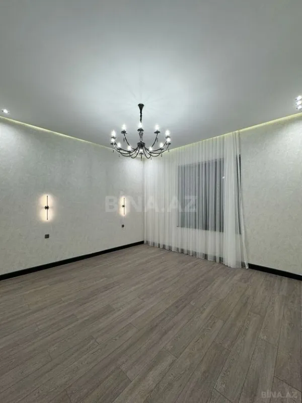 Satılır 5 otaqlı həyət evi 450 m²