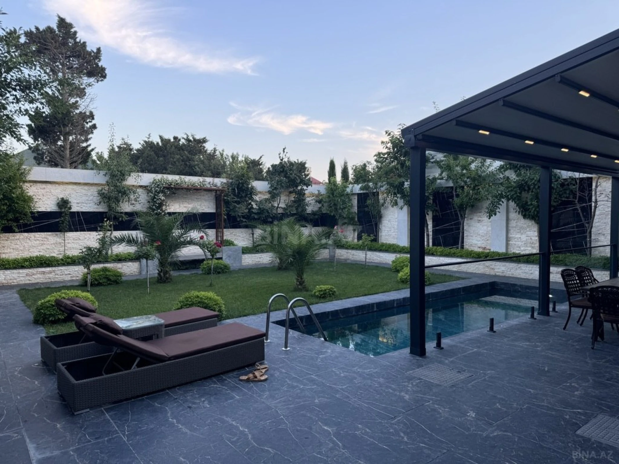Kirayə verilir 4 otaqlı həyət evi 300 m²