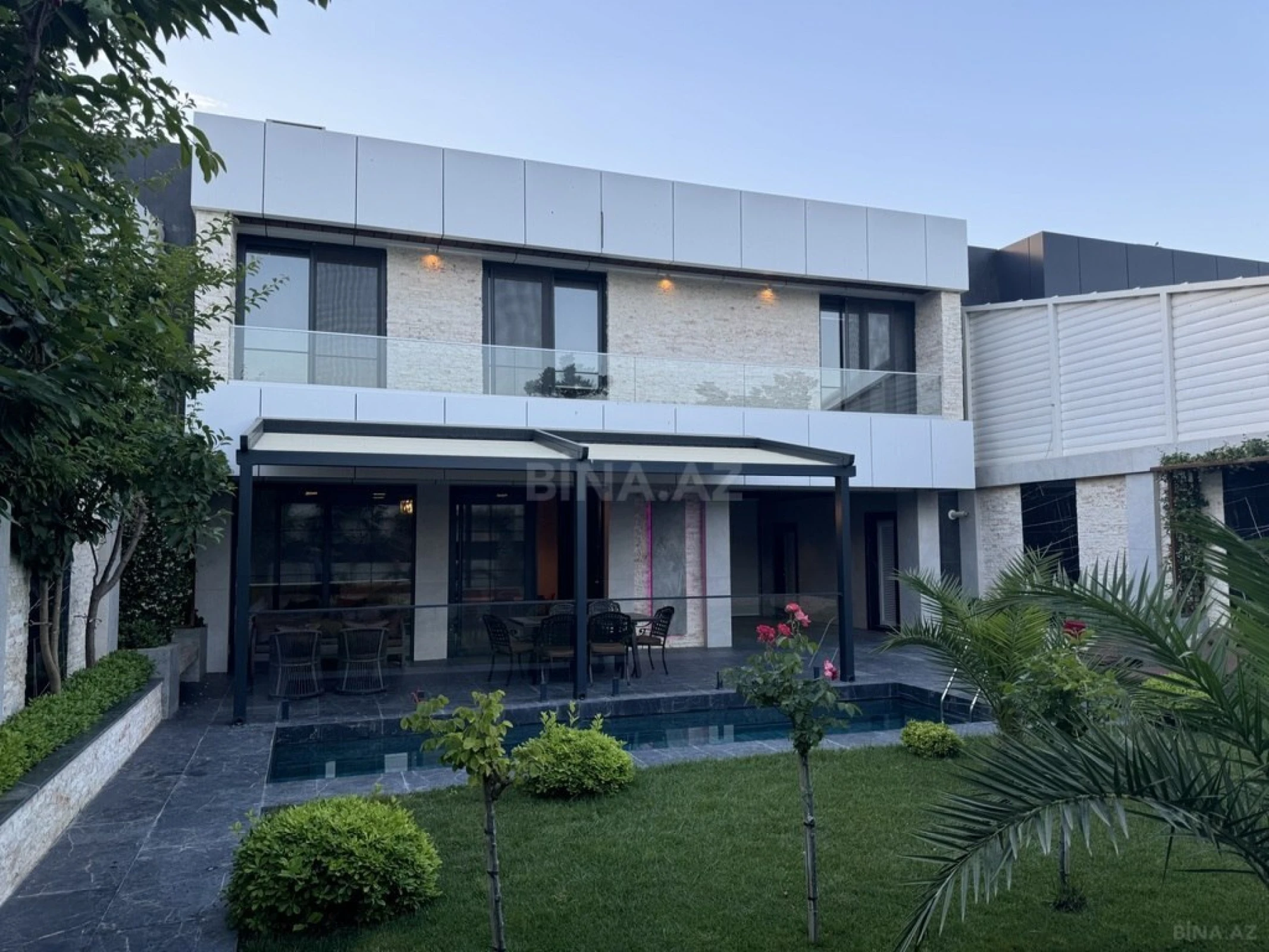 Kirayə verilir 4 otaqlı həyət evi 300 m²