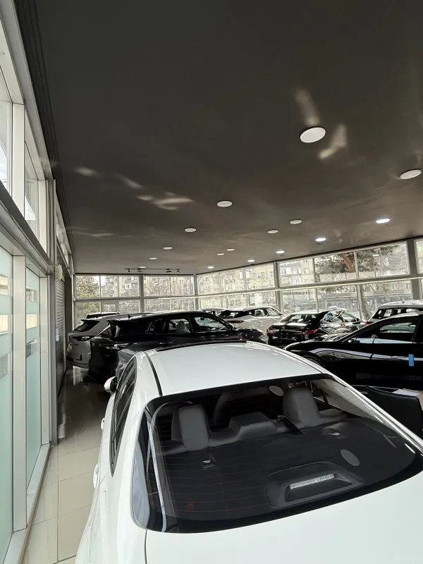 Kirayə verilir obyekt 200 m²