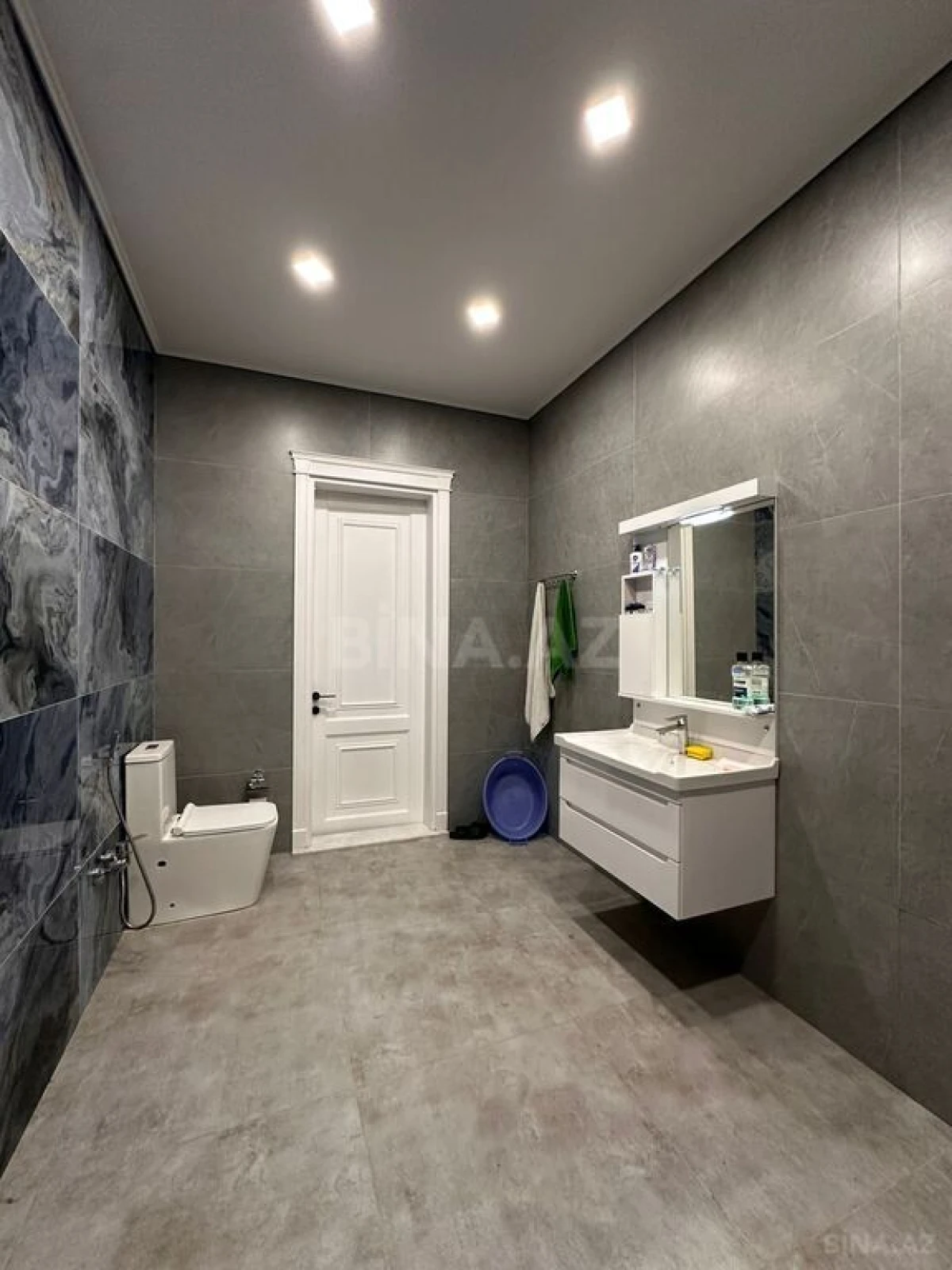 Satılır 4 otaqlı həyət evi 200 m²