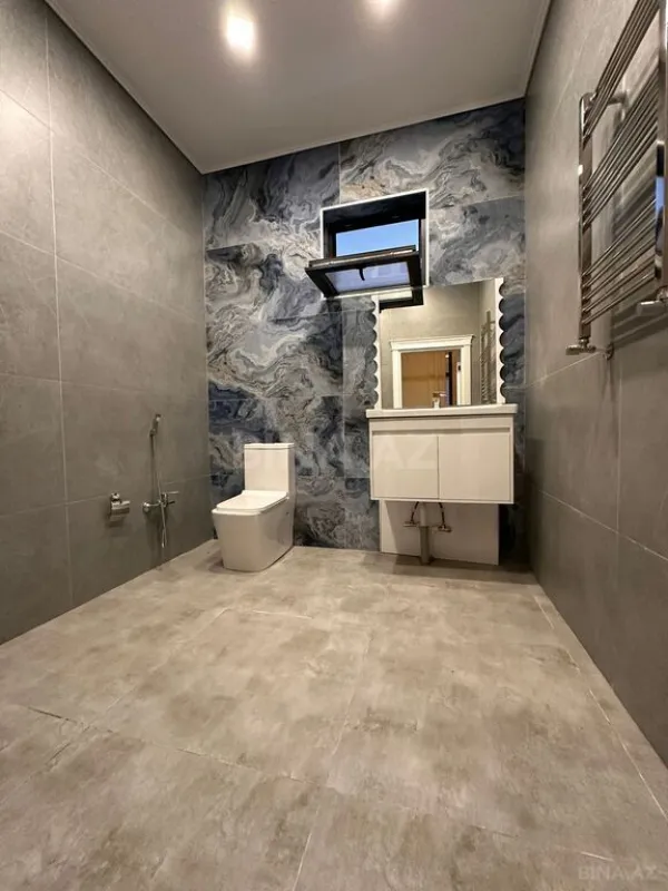 Satılır 4 otaqlı həyət evi 200 m²