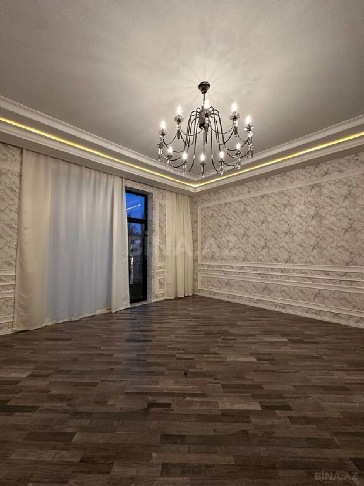 Satılır 4 otaqlı həyət evi 200 m²
