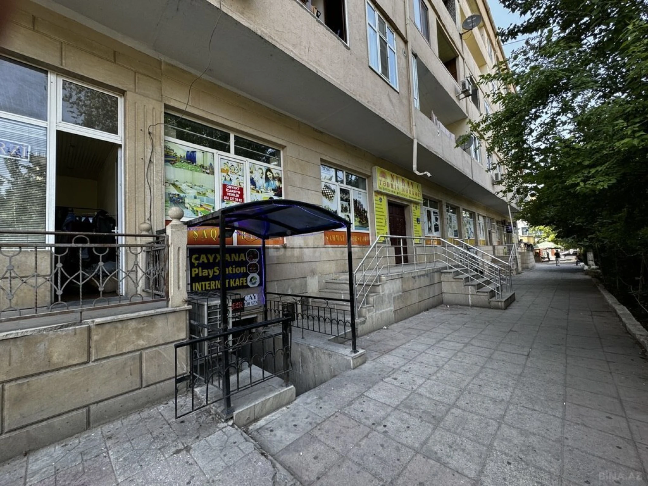 Satılır 5 otaqlı mənzil 190 m²