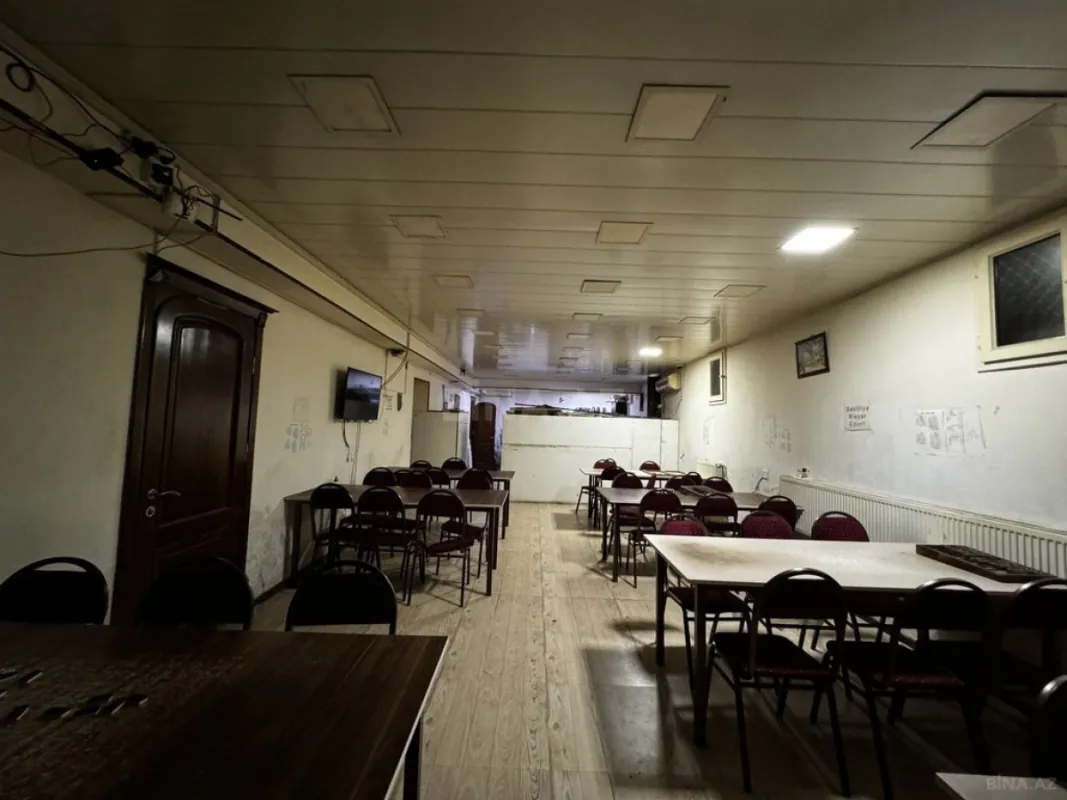 Satılır 5 otaqlı mənzil 190 m²