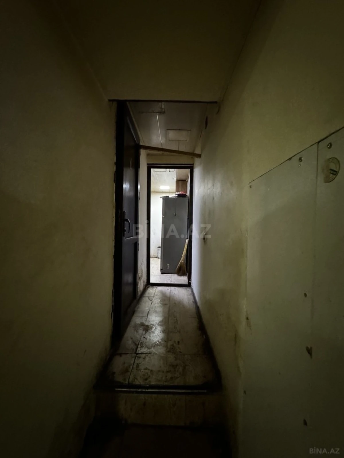 Satılır 5 otaqlı mənzil 190 m²