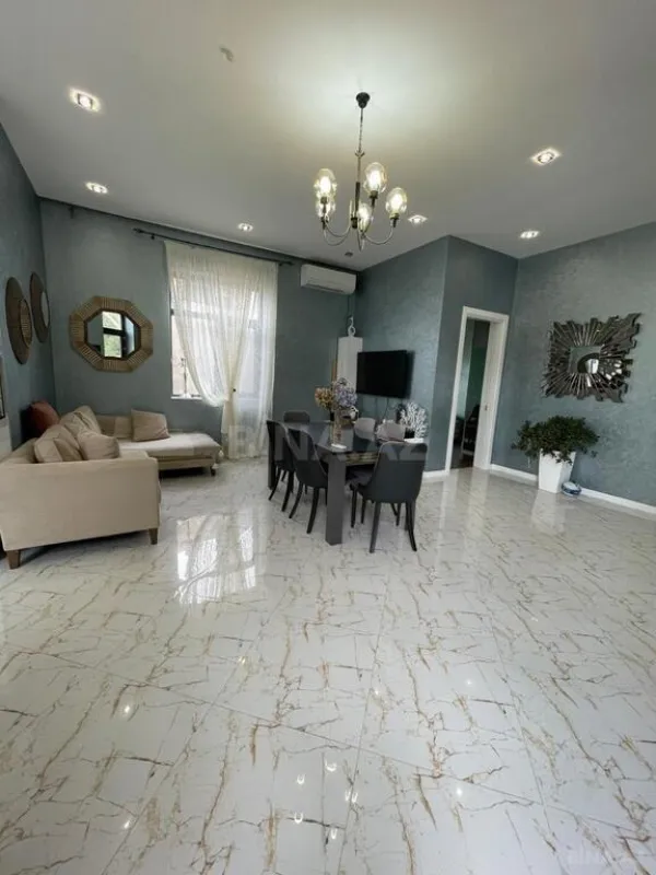 Kirayə verilir 3 otaqlı həyət evi 220 m²