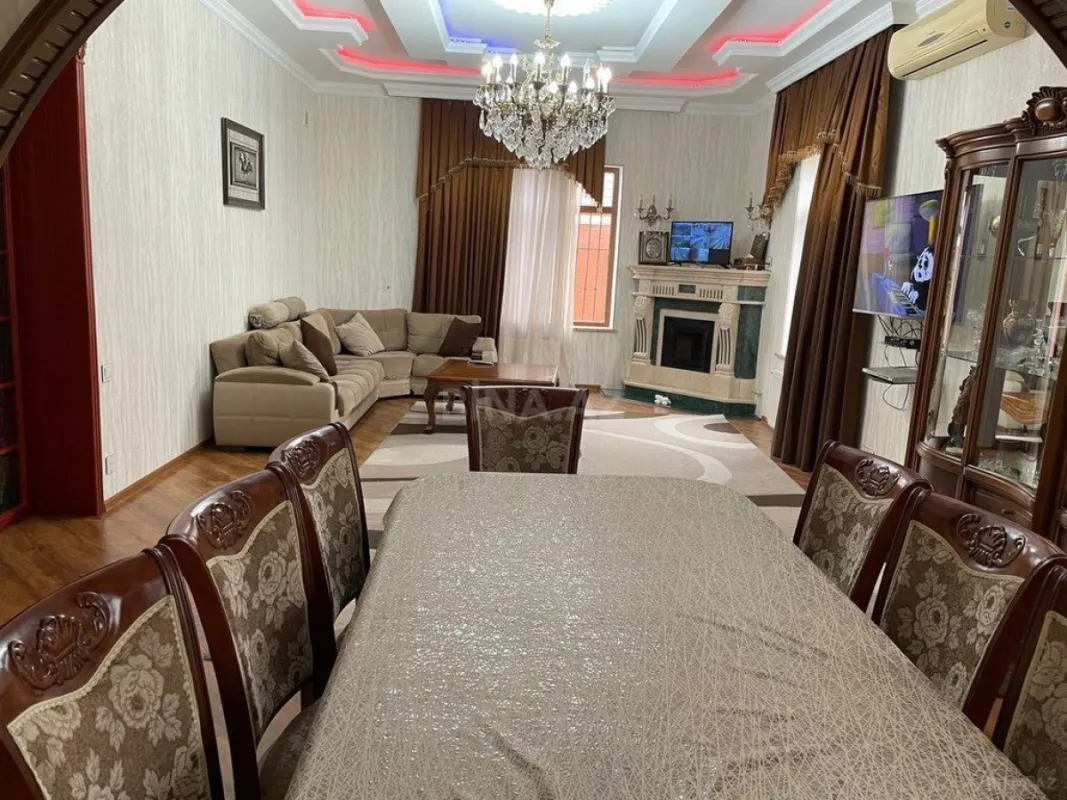 Kirayə verilir 6 otaqlı həyət evi 350 m²