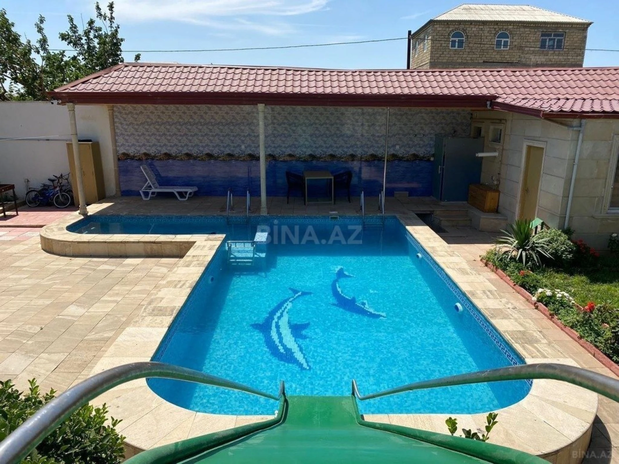 Kirayə verilir 6 otaqlı həyət evi 350 m²