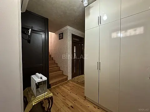 Satılır 5 otaqlı həyət evi 200 m²