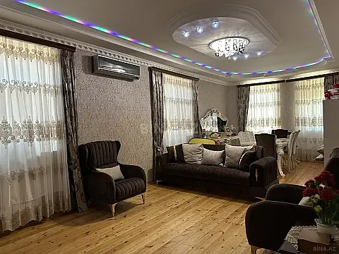 Satılır 5 otaqlı həyət evi 200 m²
