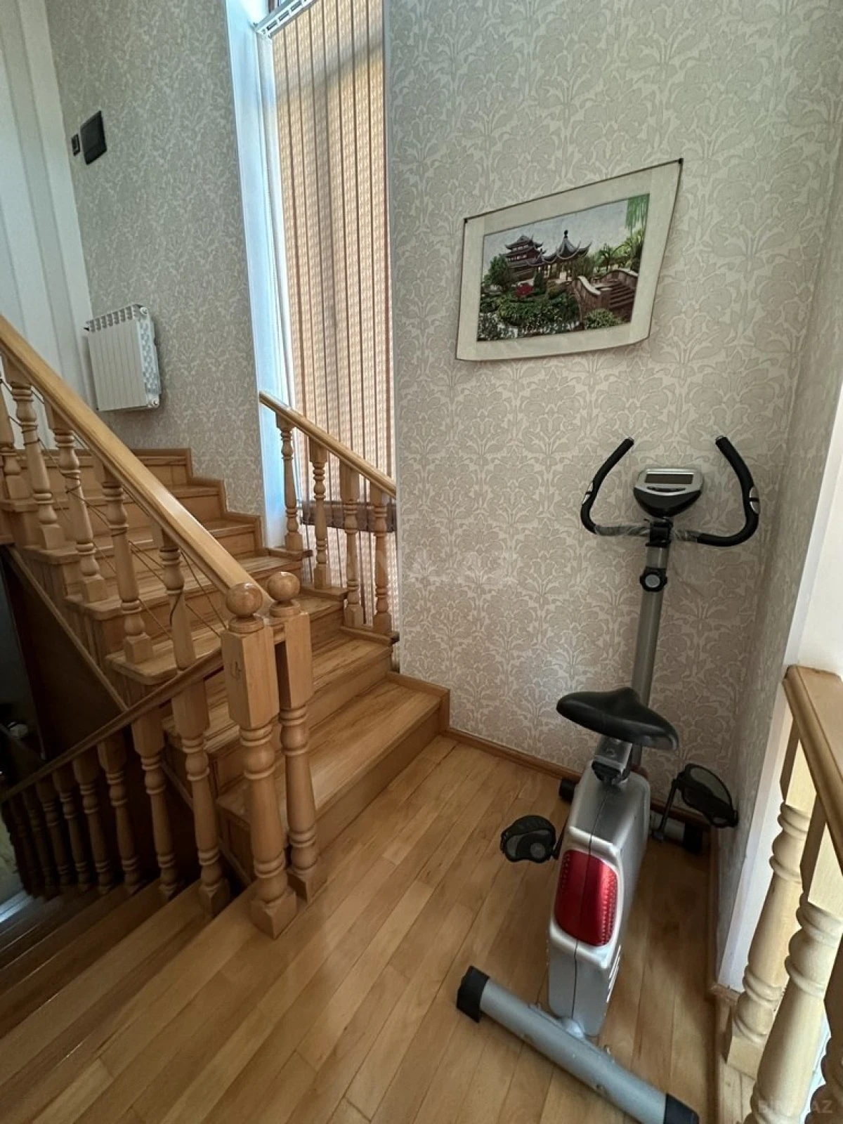 Satılır 5 otaqlı həyət evi 200 m²